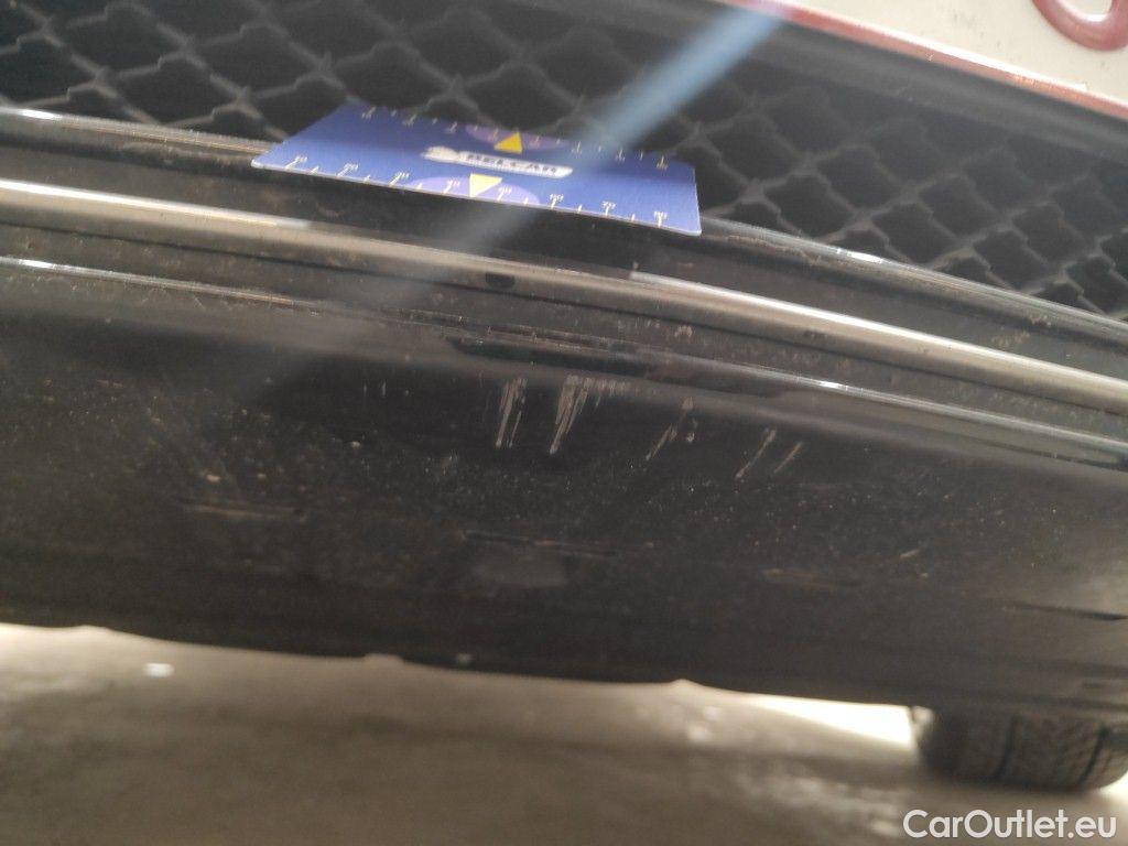 Mercedes  A-Klasse Mercedes-Benz  A 180 d Luxury Line 5d #33