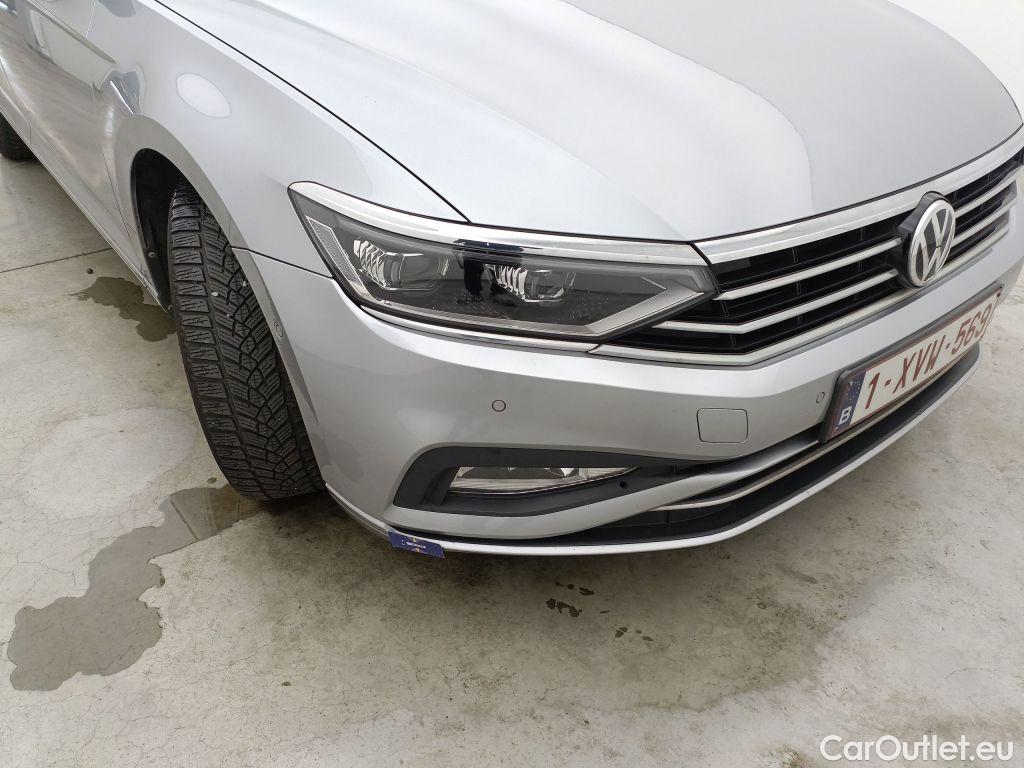 Volkswagen  Passat Volkswagen  Variant 1.5 TSI OPF DSG7 Style Business 5d #25
