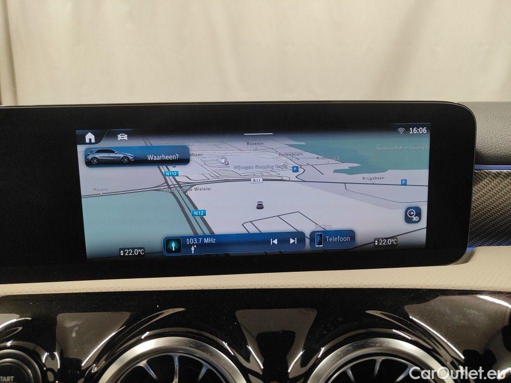 Mercedes  A-Klasse Mercedes-Benz  A 180 d Luxury Line 5d #13