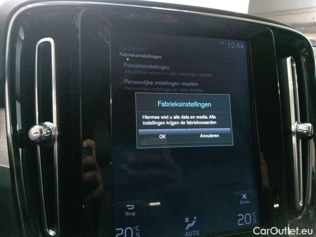 Volvo  XC 40 Volvo XC40 T3 Geartronic Momentum Pro 5d #19