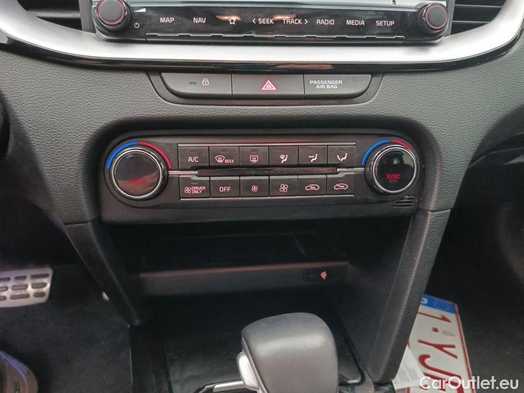 KIA  Cee'd KIA  Sportswagon Sense 1.6 GDi PHEV DCT ISG 5d #25