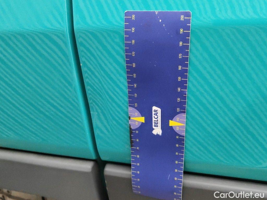 Ford  Transit Ford  350M 2.0TD 130pk 96kW A6 Trend 4d #48