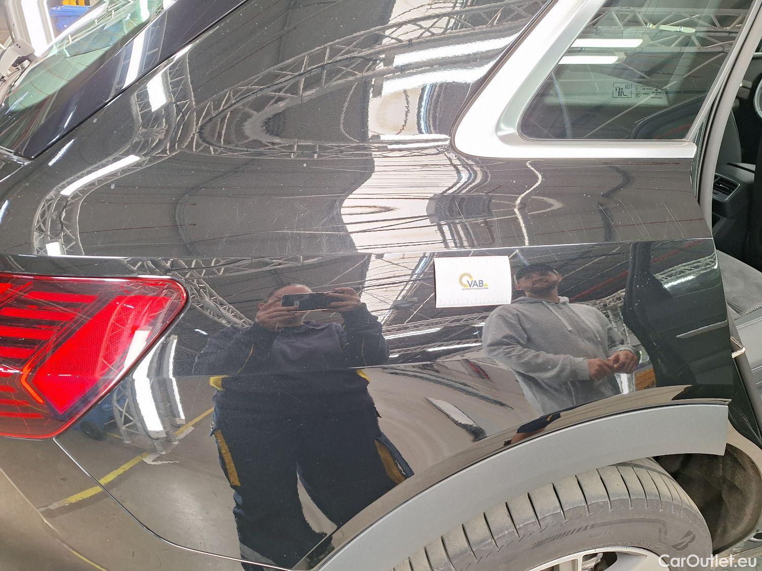  Audi  E-TRON Audi,  '19 BEV, Audi  50 Quattro 5d #23