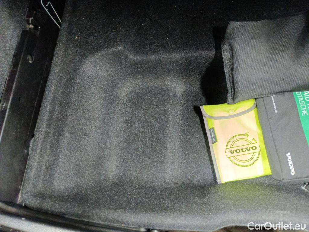 Volvo  XC 40 Volvo XC40 T3 Geartronic Momentum Pro 5d #15