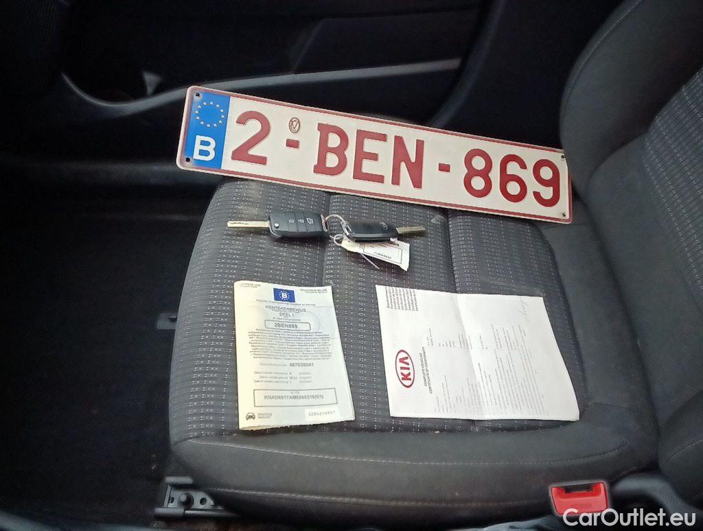 KIA  STONIC KIA  1.0 T 100 Must 5d #4