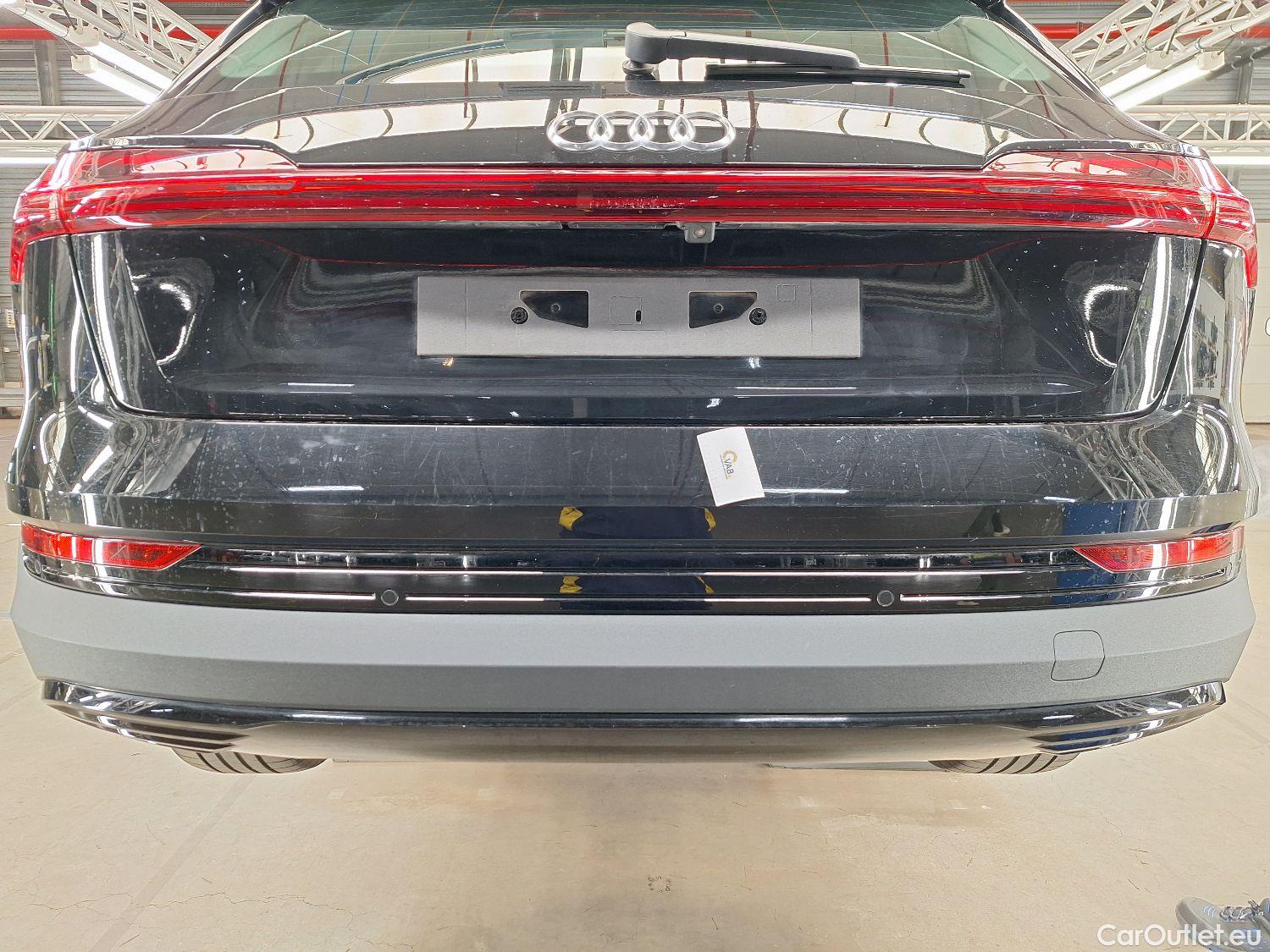  Audi  E-TRON Audi,  '19 BEV, Audi  50 Quattro 5d #10