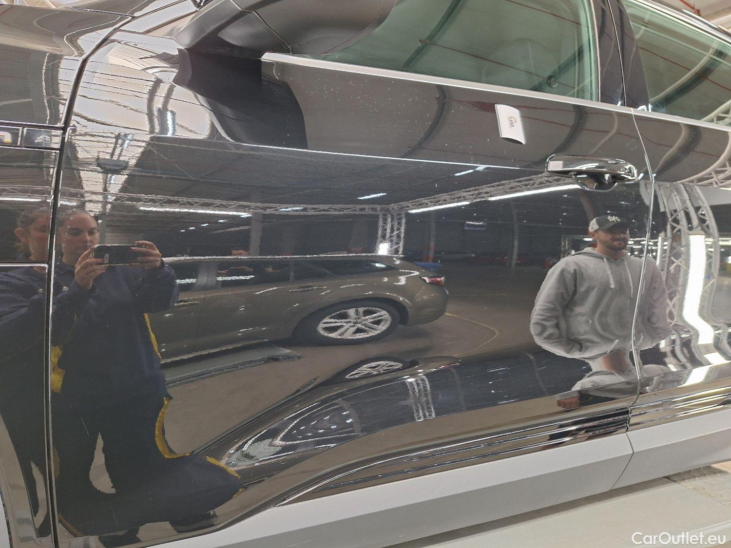  Audi  E-TRON Audi,  '19 BEV, Audi  50 Quattro 5d #17