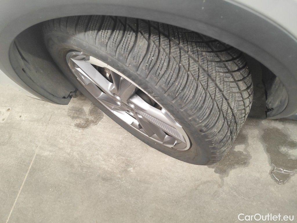 DS  DS7 DS 7 Crossback E-Tense Bastille + 5d #16