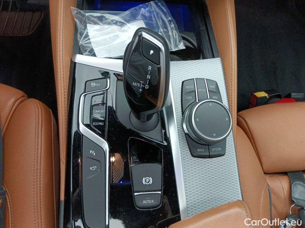 Bmw  Serie 5 BMW 5 Reeks Berline 520d 140kW Aut. 4d #22