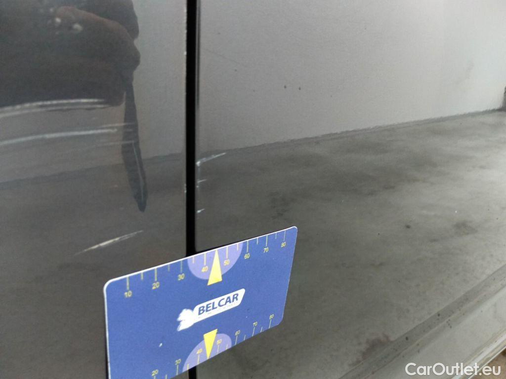 Volkswagen  Passat VOLKSWAGEN  VARIANT PA - 2019 2.0 TDi 150 Business DSG7 (EU6 d) 5d #53