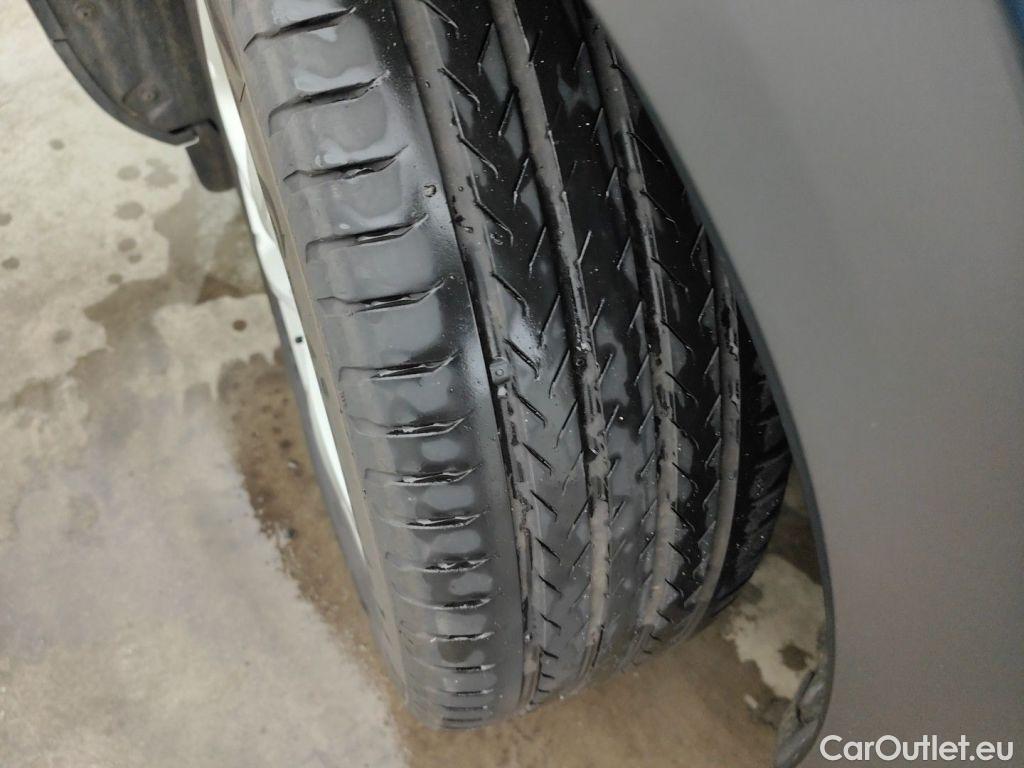 Citroen  C5 Citroën  Aircross 1.5 BlueHDi 130 S&S EAT8 Live 5d #17