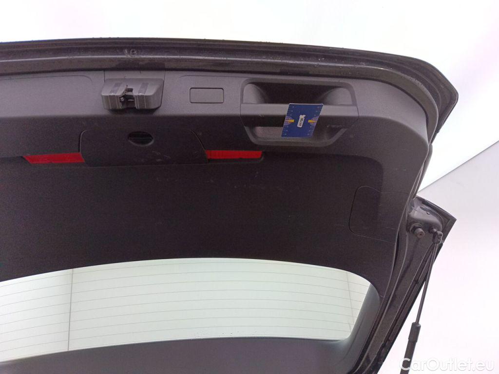 Volkswagen  Passat VOLKSWAGEN  VARIANT PA - 2019 2.0 TDi 150 Business DSG7 (EU6 d) 5d #30