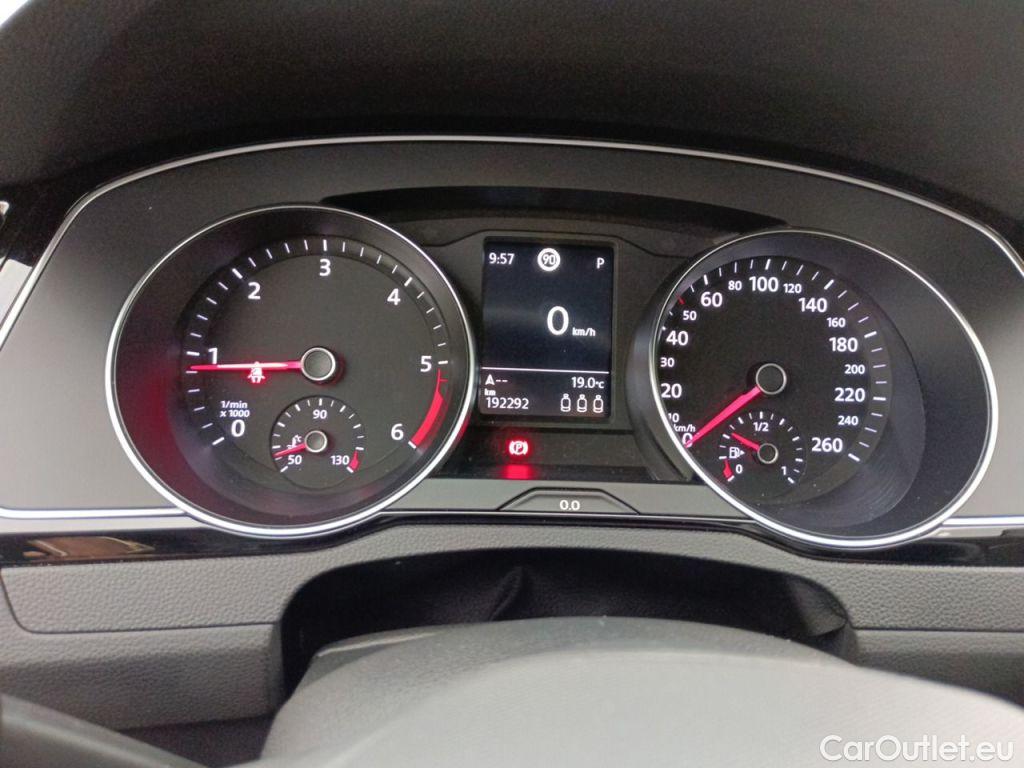 Volkswagen  Passat VOLKSWAGEN  VARIANT PA - 2019 2.0 TDi 150 Business DSG7 (EU6 d) 5d #6