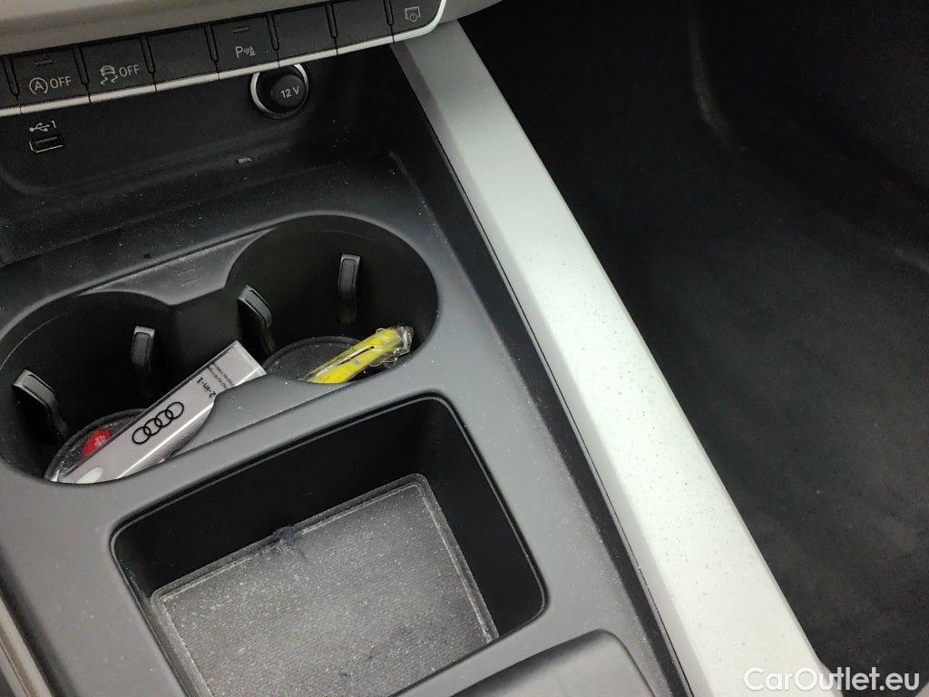 Audi  A5 Sportback Audi  40 TFSI S tronic Advanced 5d #100