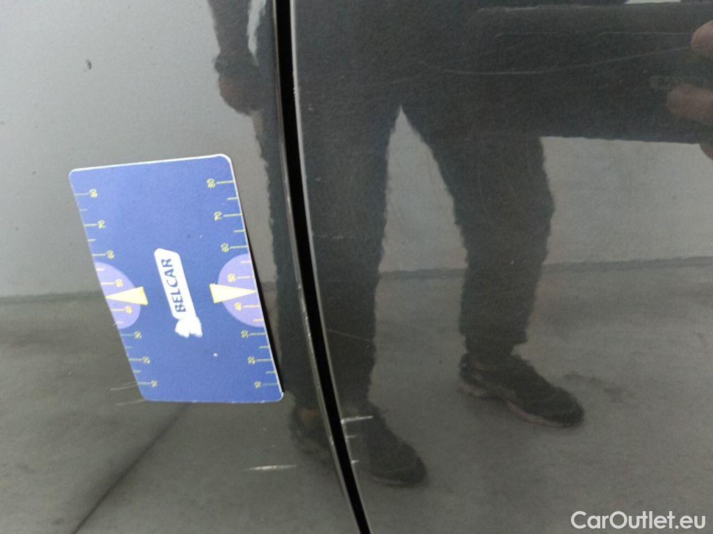 Volkswagen  Passat VOLKSWAGEN  VARIANT PA - 2019 2.0 TDi 150 Business DSG7 (EU6 d) 5d #51