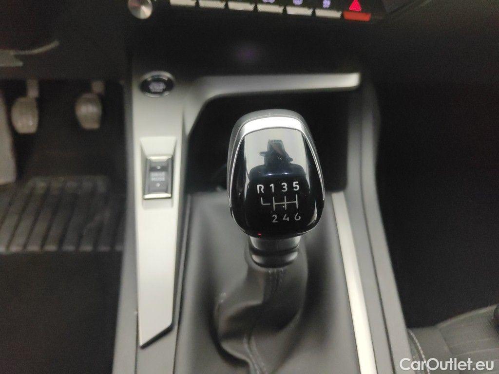 Peugeot  308 Peugeot  SW 1.2 PureTech 110 S&S Active Pack 5d #23