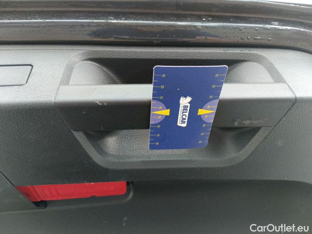 Volkswagen  Passat VOLKSWAGEN  VARIANT PA - 2019 2.0 TDi 150 Business DSG7 (EU6 d) 5d #31