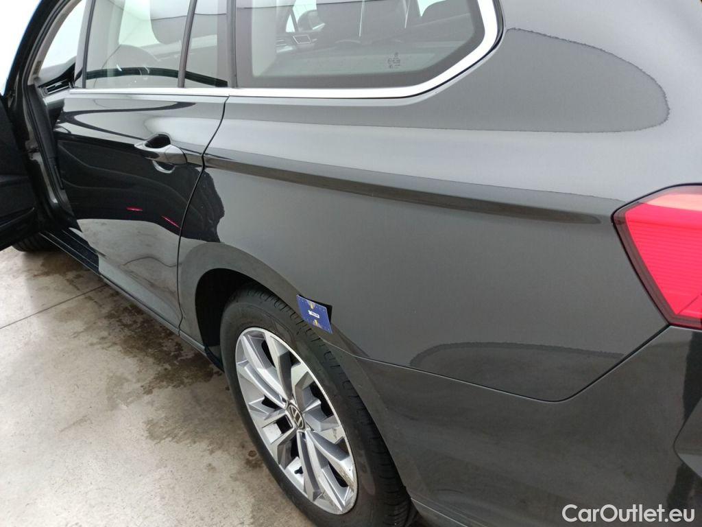 Volkswagen  Passat VOLKSWAGEN  VARIANT PA - 2019 2.0 TDi 150 Business DSG7 (EU6 d) 5d #54