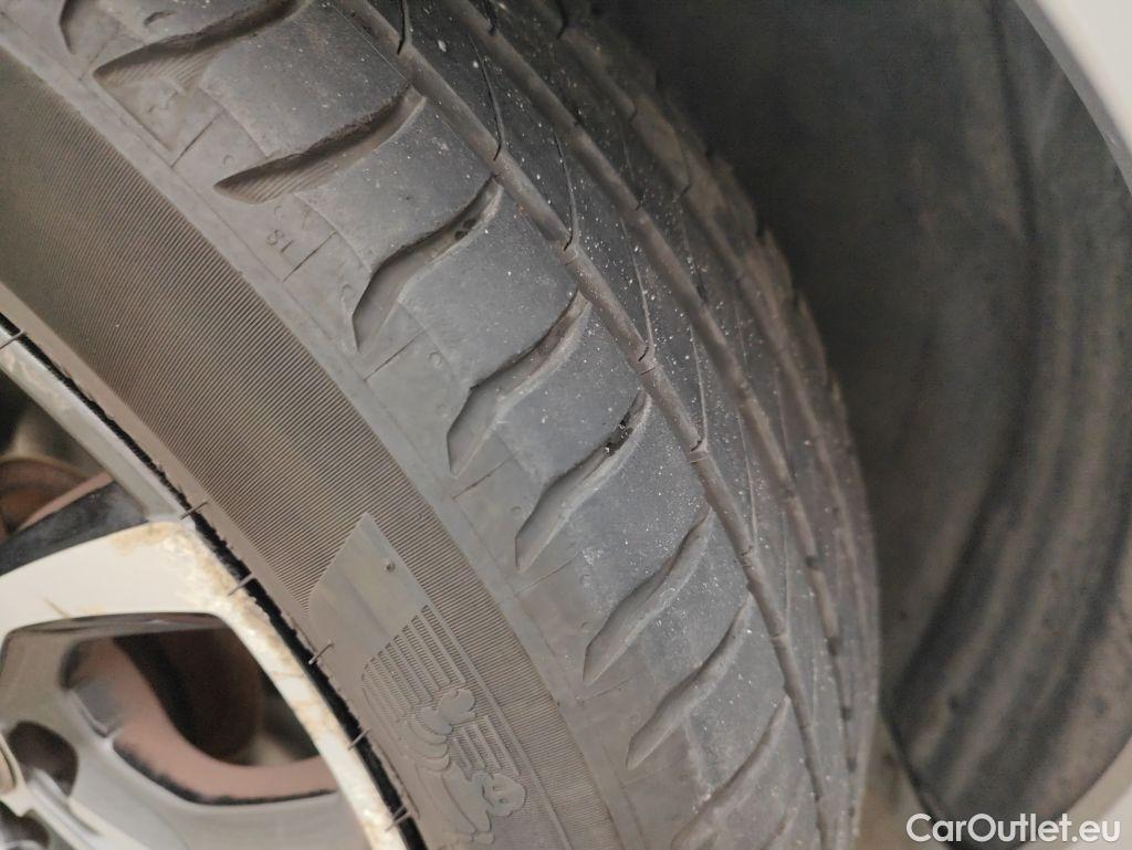 Renault  Clio Renault  TCe 90 5d #16