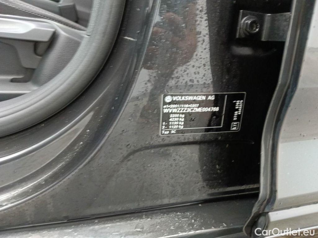 Volkswagen  Passat VOLKSWAGEN  VARIANT PA - 2019 2.0 TDi 150 Business DSG7 (EU6 d) 5d #18