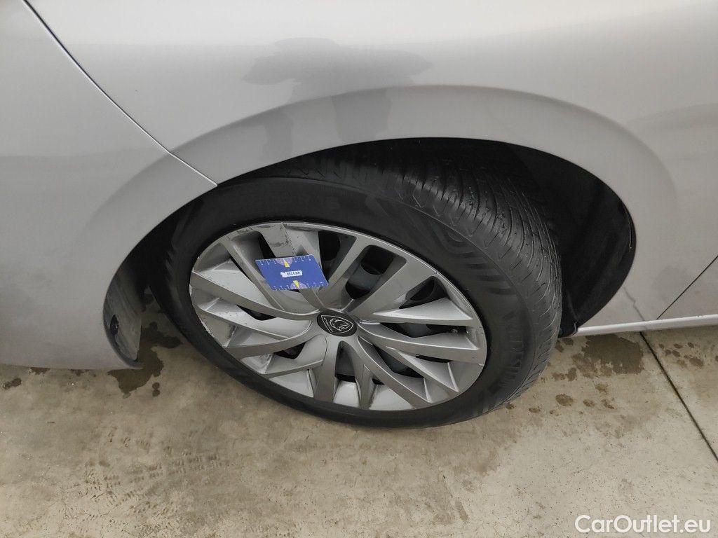 Peugeot  308 Peugeot  SW 1.2 PureTech 110 S&S Active Pack 5d #37