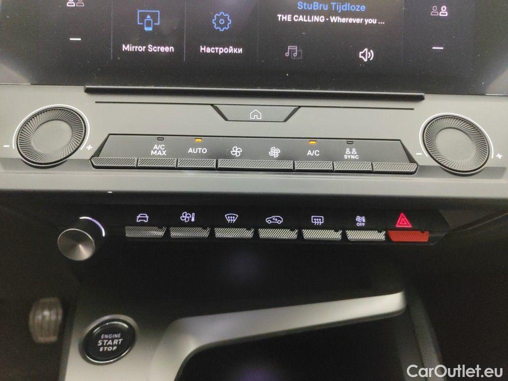 Peugeot  308 Peugeot  SW 1.2 PureTech 110 S&S Active Pack 5d #24