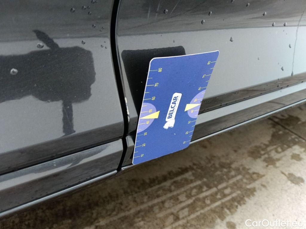 Volkswagen  Passat VOLKSWAGEN  VARIANT PA - 2019 2.0 TDi 150 Business DSG7 (EU6 d) 5d #73