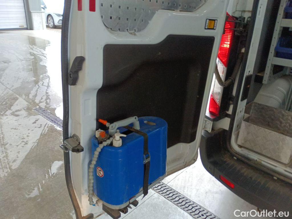 Ford  Transit Ford  350M 2.0TD 130pk 96kW M6 Trend 4d #28