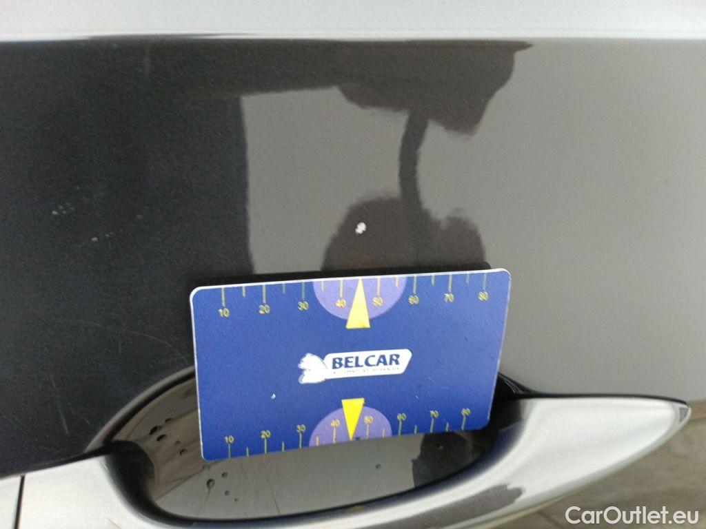 Volkswagen  Passat VOLKSWAGEN  VARIANT PA - 2019 2.0 TDi 150 Business DSG7 (EU6 d) 5d #74