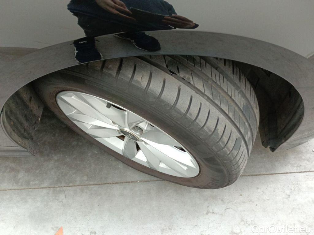 Audi  A3 Audi  Sportback 1.0 30 TFSi 81kW S tronic Business Edit. 5d #18