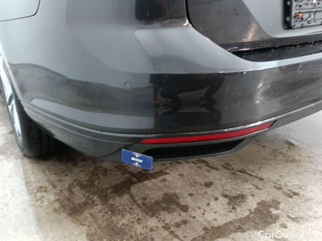 Volkswagen  Passat VOLKSWAGEN  VARIANT PA - 2019 2.0 TDi 150 Business DSG7 (EU6 d) 5d #61