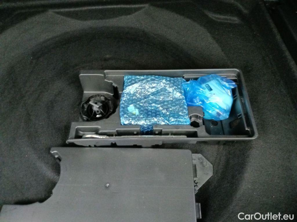 Peugeot  3008 PEUGEOT  DIESEL - 2021 1.5 BlueHDi 130 Allure 5d Auto #24