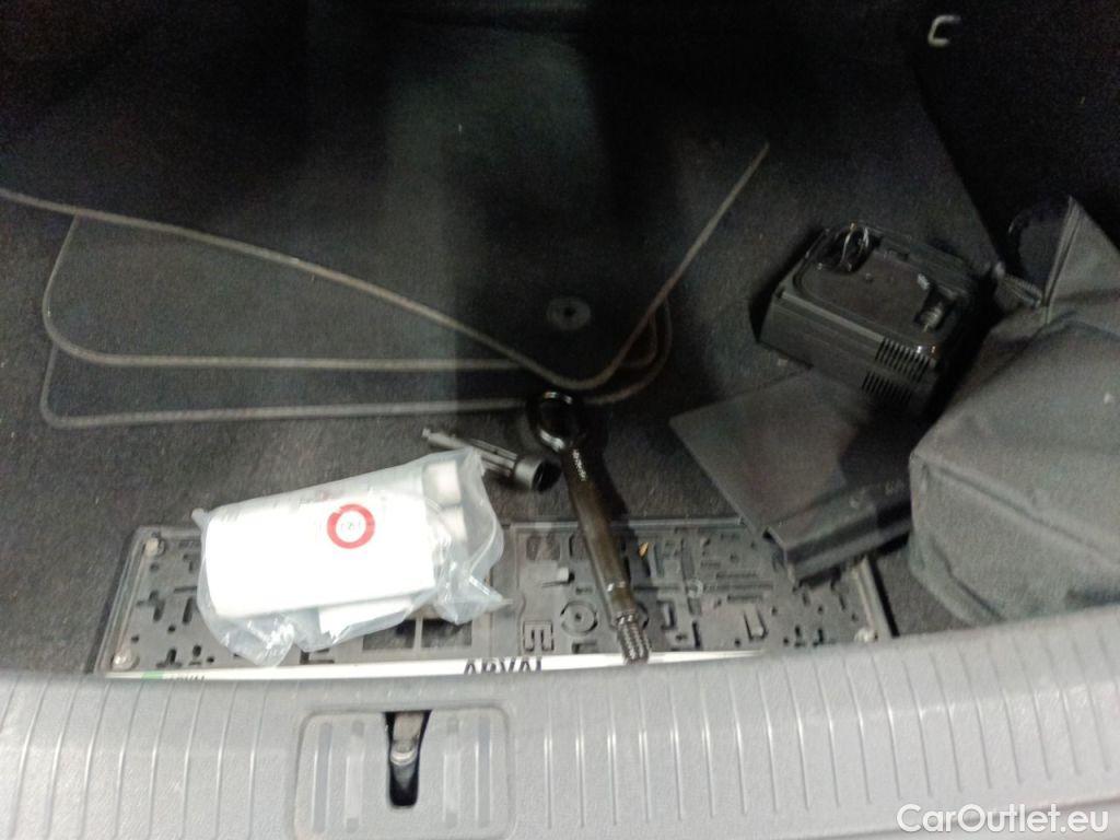 Volkswagen  Tiguan Volkswagen  1.5 TSI 96kW Life 5d #17