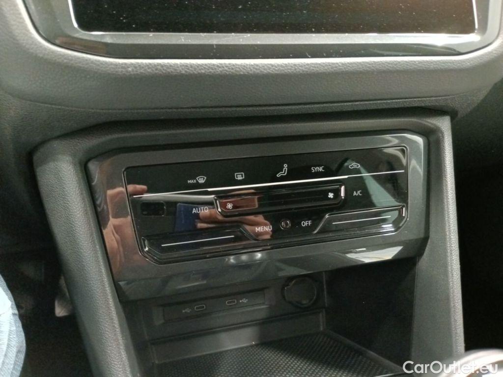 Volkswagen  Tiguan Volkswagen  1.5 TSI 96kW Life 5d #24