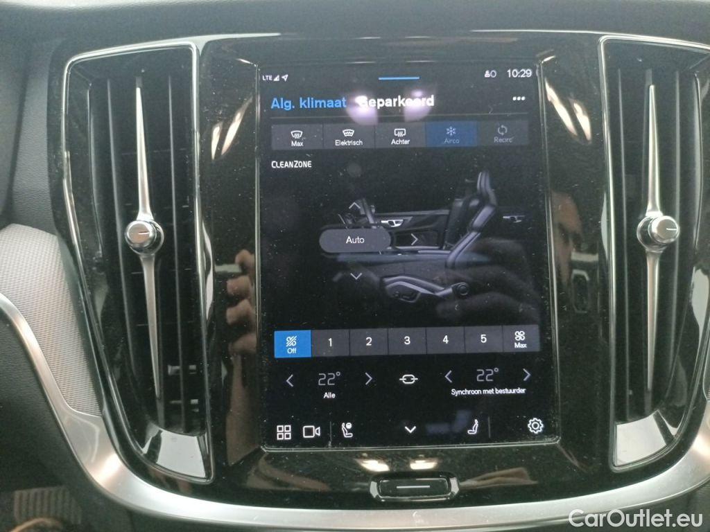 Volvo  V60 Volvo  B3 Core DCT 5d #33