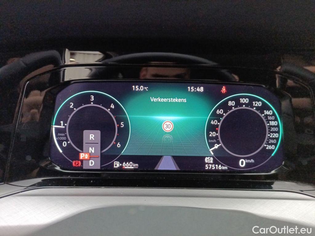 Volkswagen  Golf  Volkswagen Variant VIII 2.0 TDI 85kW DSG Life 5d #5