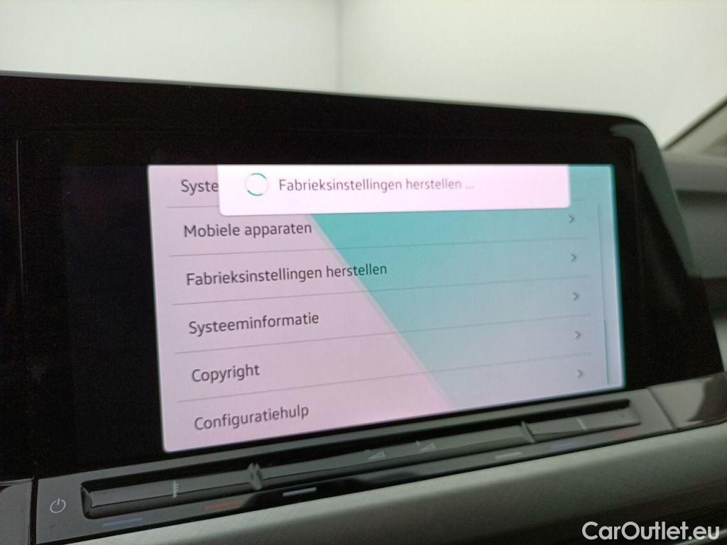 Volkswagen  Golf  Volkswagen Variant VIII 2.0 TDI 85kW DSG Life 5d #11