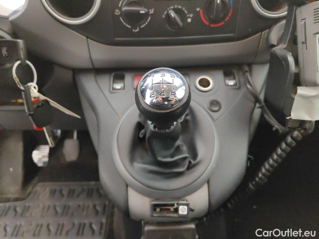 Peugeot  Partner Peugeot  Tepee 1.2 PureTech 81kW S/S Tepee Active 5d voir comment !! #28