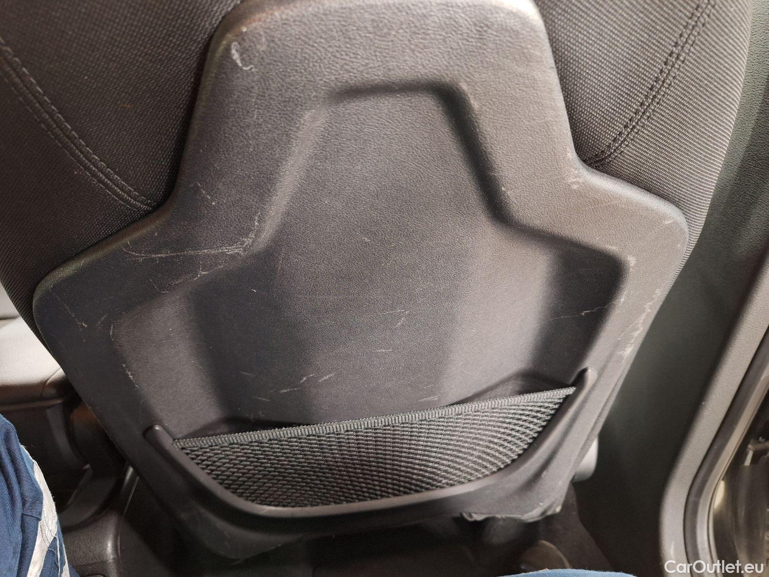 Bmw  X1 BMW,  FL'19, BMW  sDrive16dA (85 kW) 5d #24