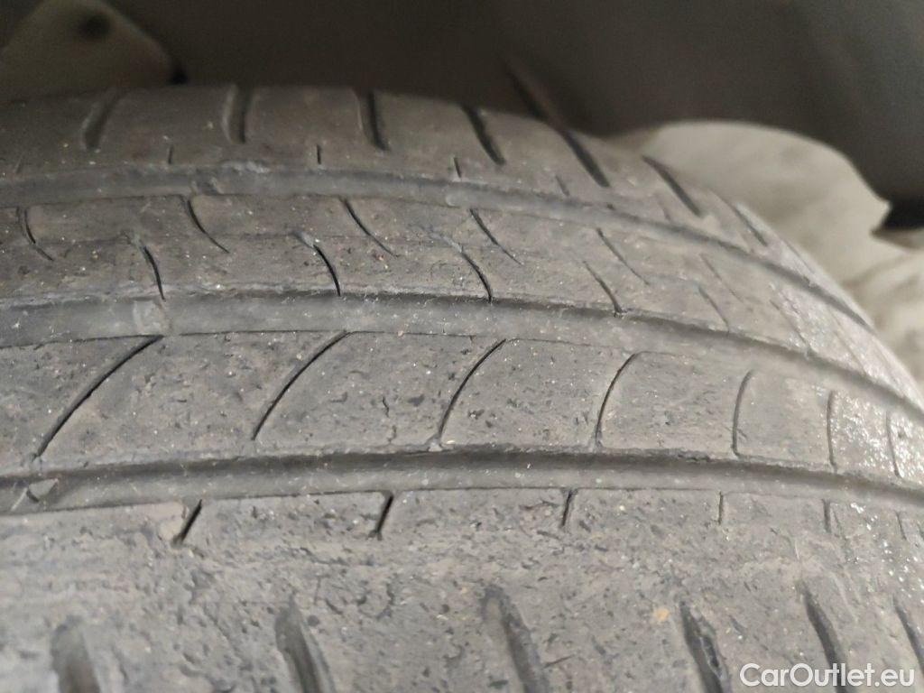 Peugeot  Partner Peugeot  Tepee 1.2 PureTech 81kW S/S Tepee Active 5d voir comment !! #16