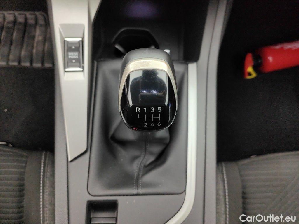 Peugeot  308 Peugeot  SW 1.2 PureTech 110 S&S Active Pack 5d #26