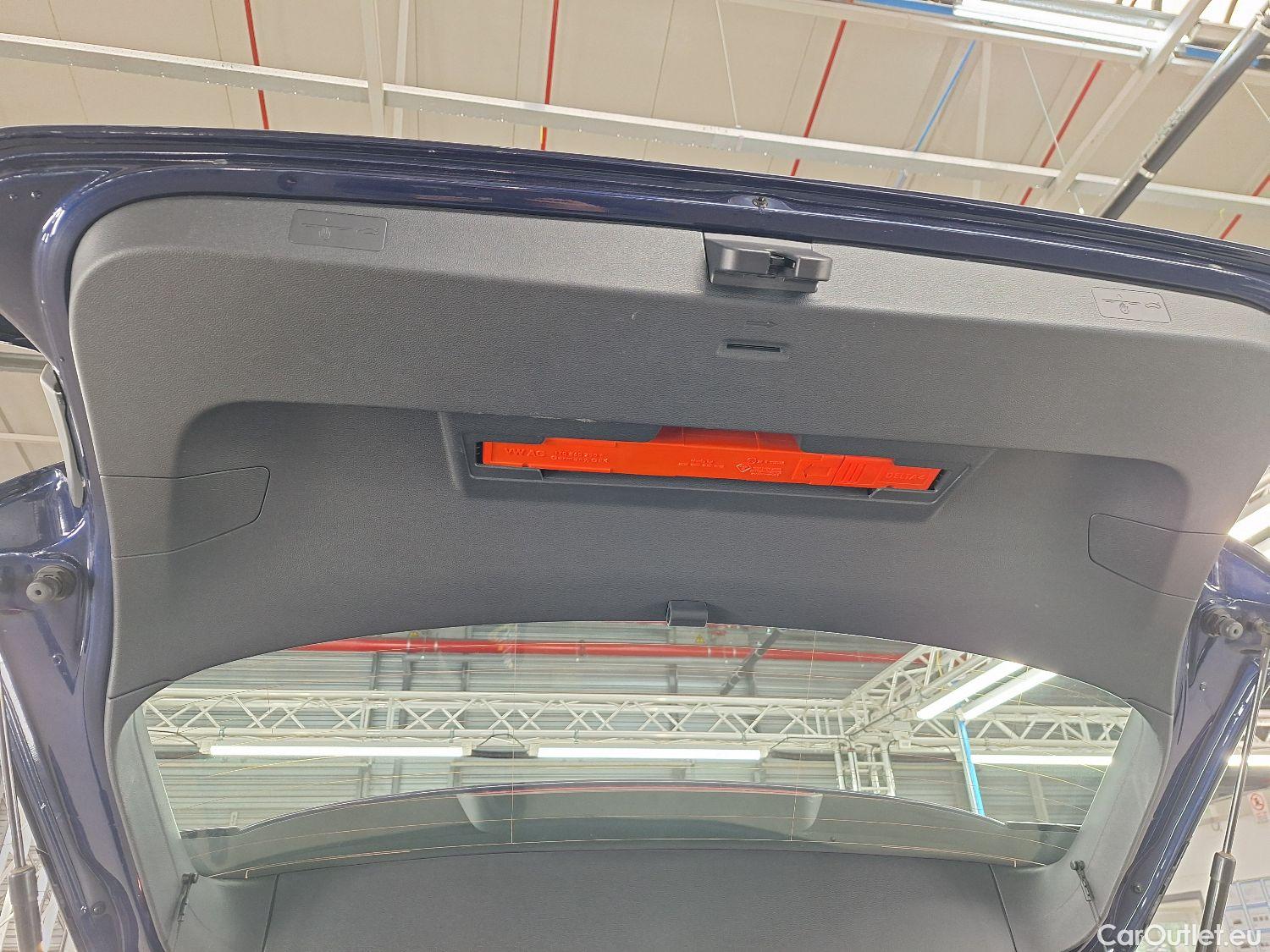 Volkswagen  Golf  VW, VIII '20, Volkswagen VIII 2.0 TDI 85kW Life DSG 5d #29