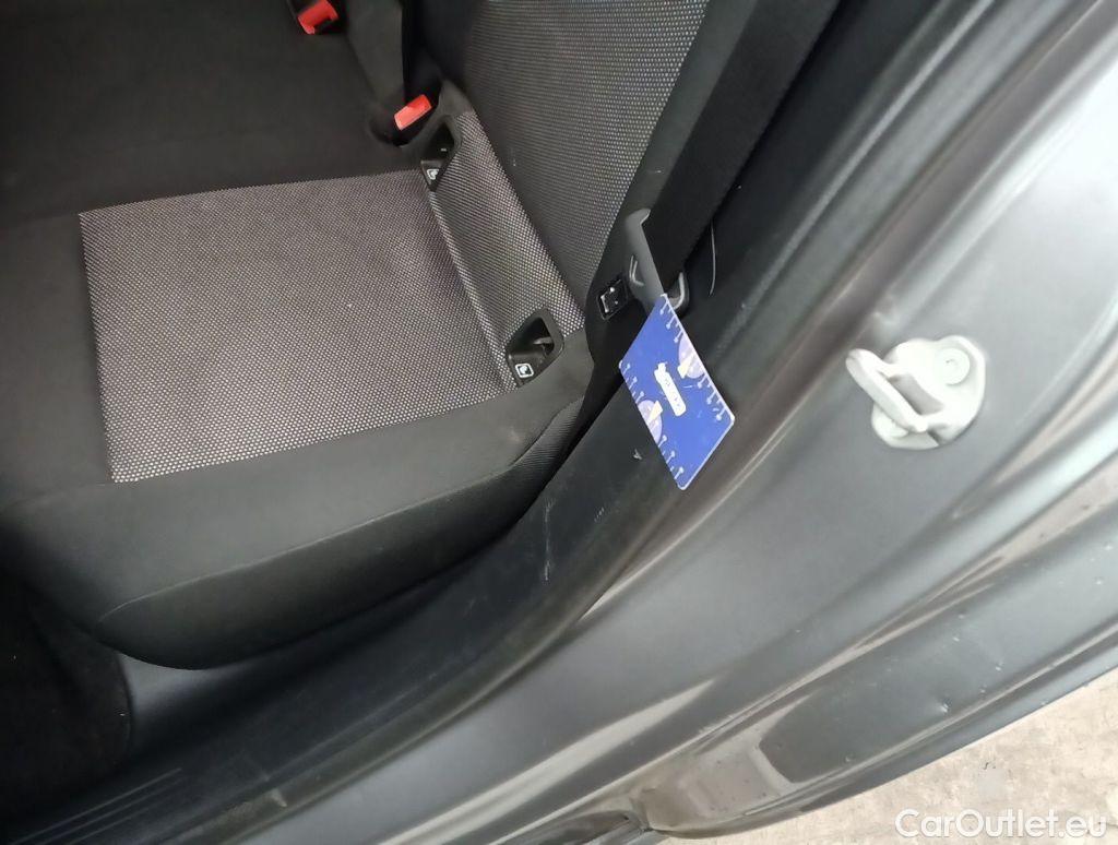 Mercedes  A-Klasse Mercedes-Benz  Limousine A 180 Business Solution 4d #52