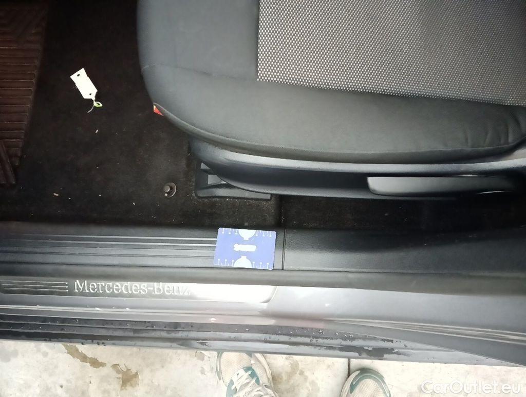 Mercedes  A-Klasse Mercedes-Benz  Limousine A 180 Business Solution 4d #54