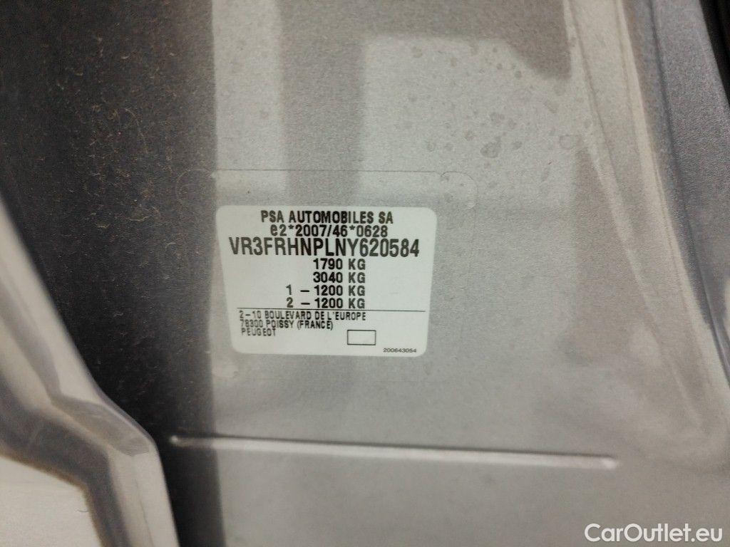 Peugeot  308 Peugeot  SW 1.2 PureTech 110 S&S Active Pack 5d #19