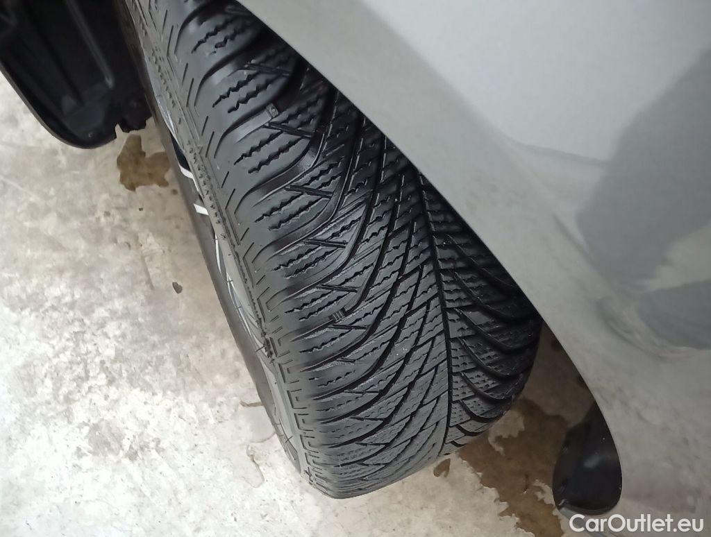 Mercedes  A-Klasse Mercedes-Benz  Limousine A 180 Business Solution 4d #16