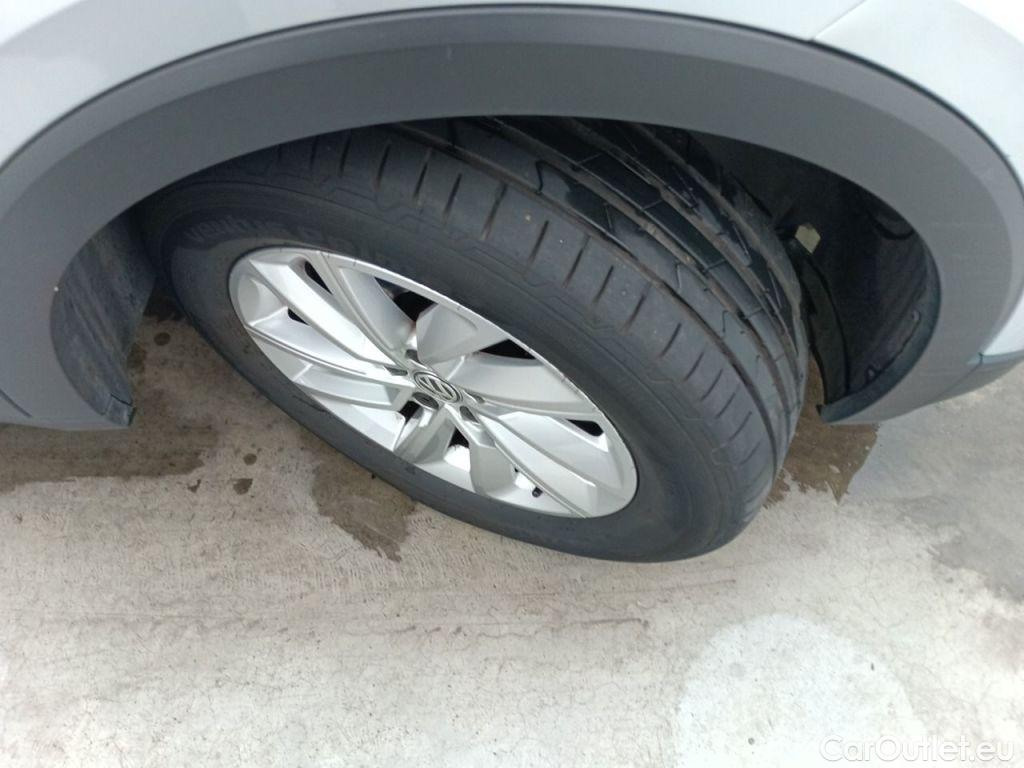 Volkswagen  T-CROSS Volkswagen  1.0 TSI 85kW Life DSG 5d #16