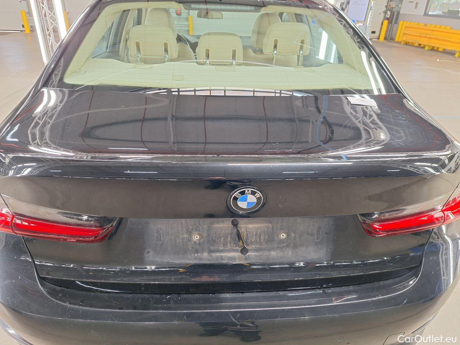 Bmw  Serie 3 BMW, 3-serie '18, BMW 3 Reeks Berline 316dA (90 kW) 4d #34