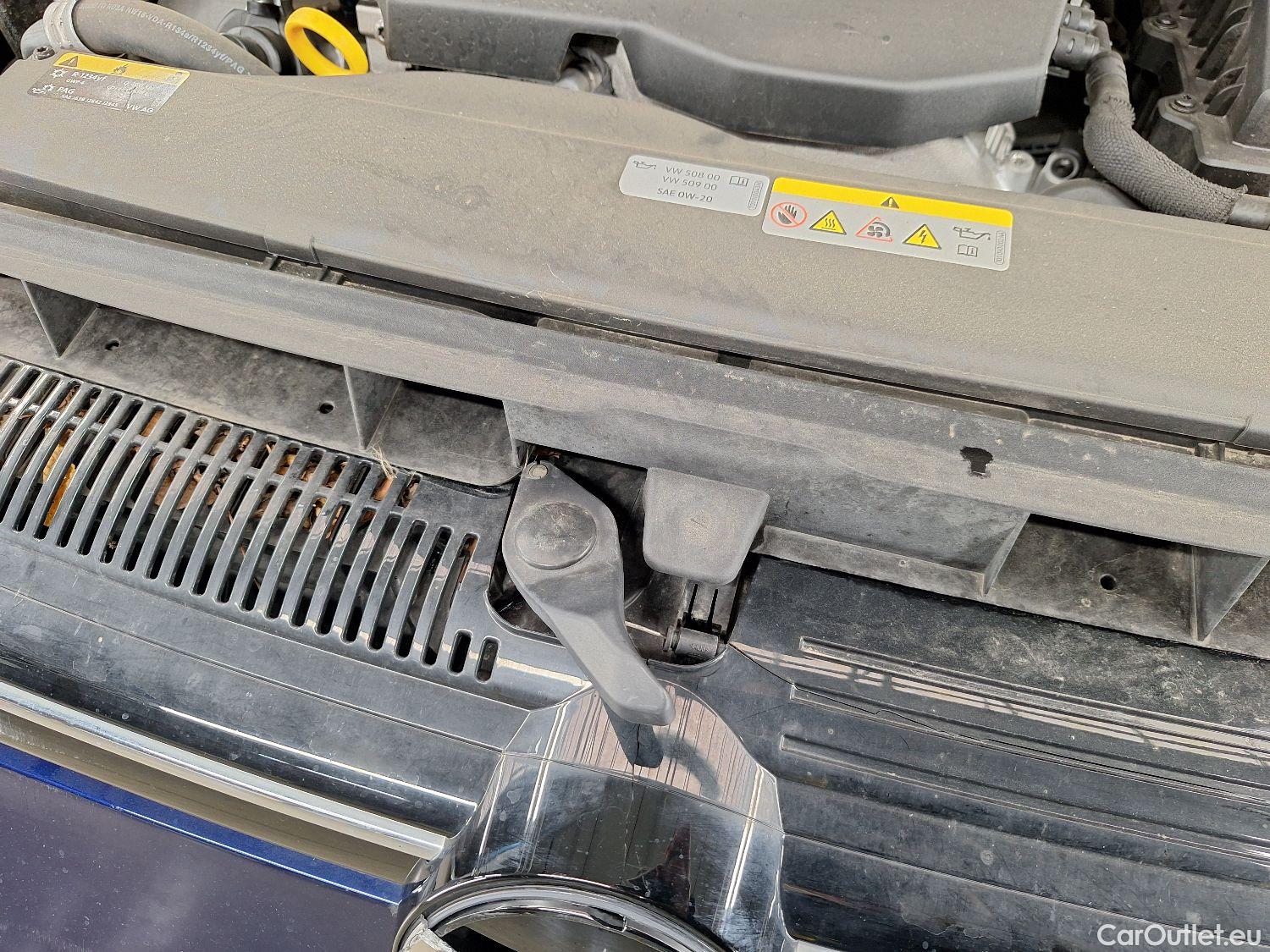 Volkswagen  Golf  VW, VIII '20, Volkswagen VIII 2.0 TDI 85kW Life DSG 5d #31