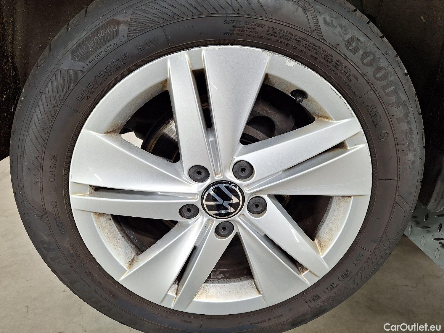 Volkswagen  Golf  VW, VIII '20, Volkswagen VIII 2.0 TDI 85kW Life DSG 5d #9